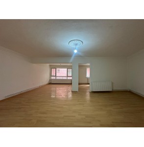 GAZELLER CADDESİ PARALELİNDE CEPHELERİ AÇIK KAT KONUMUNDA 2+1