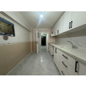 GAZELLER CADDESİ PARALELİNDE CEPHELERİ AÇIK KAT KONUMUNDA 2+1