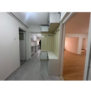 GAZELLER CADDESİ PARALELİNDE CEPHELERİ AÇIK KAT KONUMUNDA 2+1