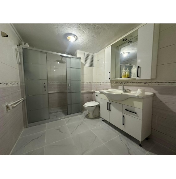 GAZELLER CADDESİ PARALELİNDE CEPHELERİ AÇIK KAT KONUMUNDA 2+1