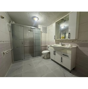 GAZELLER CADDESİ PARALELİNDE CEPHELERİ AÇIK KAT KONUMUNDA 2+1