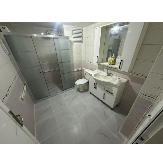 GAZELLER CADDESİ PARALELİNDE CEPHELERİ AÇIK KAT KONUMUNDA 2+1