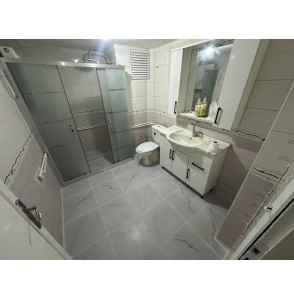 GAZELLER CADDESİ PARALELİNDE CEPHELERİ AÇIK KAT KONUMUNDA 2+1