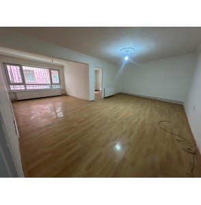 GAZELLER CADDESİ PARALELİNDE CEPHELERİ AÇIK KAT KONUMUNDA 2+1