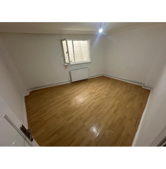 GAZELLER CADDESİ PARALELİNDE CEPHELERİ AÇIK KAT KONUMUNDA 2+1