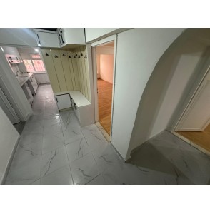 GAZELLER CADDESİ PARALELİNDE CEPHELERİ AÇIK KAT KONUMUNDA 2+1