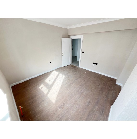 OVACIK'TA SIFIR DAİRE E.BANYOLU GİRİNME ODALI 4+1 LÜKS KİRALIK