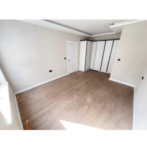 OVACIK'TA SIFIR DAİRE E.BANYOLU GİRİNME ODALI 4+1 LÜKS KİRALIK