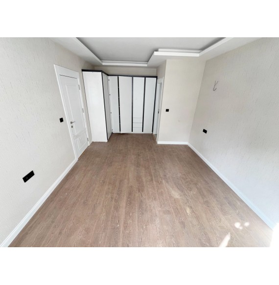 OVACIK'TA SIFIR DAİRE E.BANYOLU GİRİNME ODALI 4+1 LÜKS KİRALIK