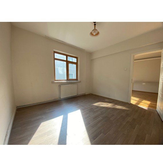 GÖKÇEK PARKI YAKINI CEPHELERİ AÇIK MASRAFSIZ 3+1 KİRALIK DAİRE