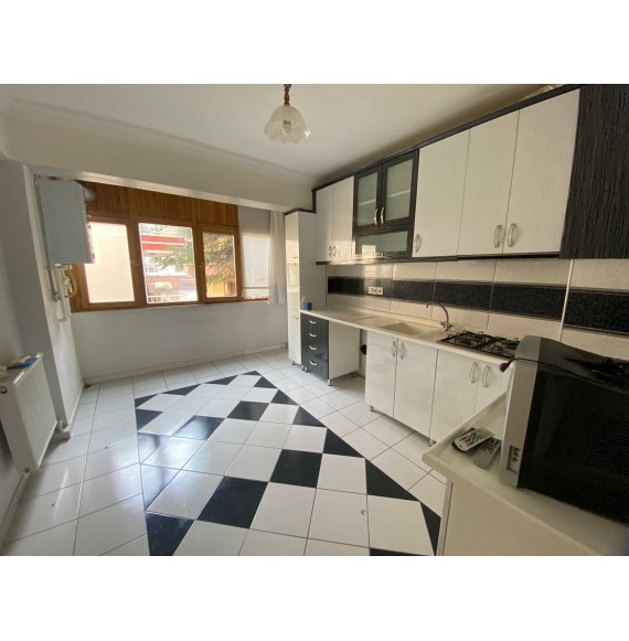 GÖKÇEK PARKI YAKINI CEPHELERİ AÇIK MASRAFSIZ 3+1 KİRALIK DAİRE