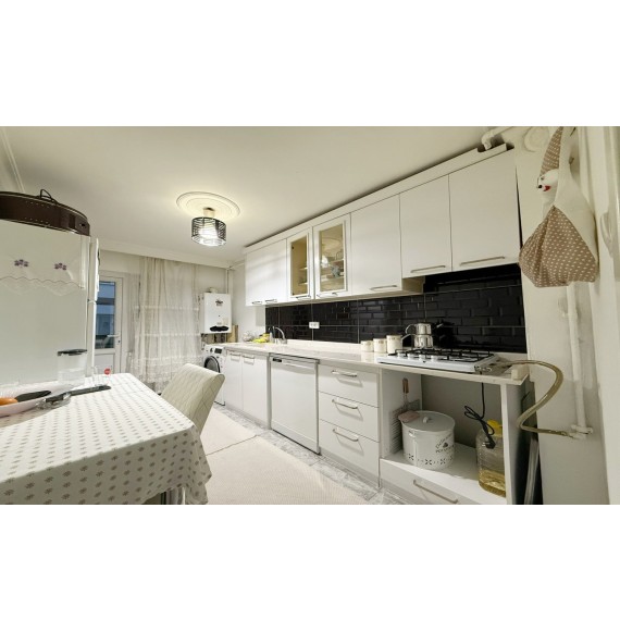 OSMANGAZİ CADDESİ PARALELİNDE FULL YAPILI 3+1 DAİRE