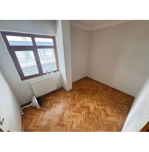 UFUKTEPE CADDESİ PARALELİ AÇIK CEPHELİ MASRAFSIZ 2+1