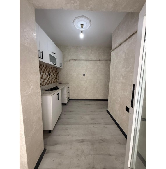 GÜNSAZAK CADDESİ ÜZERİNDE LÜKS YAPILI KENDİNE AİT BAHÇELİ MASRAFSIZ 3+1