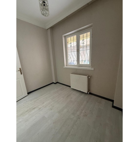 GÜNSAZAK CADDESİ ÜZERİNDE LÜKS YAPILI KENDİNE AİT BAHÇELİ MASRAFSIZ 3+1