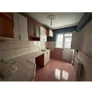 İNCİRLİ DE GENİŞ METRAJLI YAPILI MASRAFSIZ 4+1