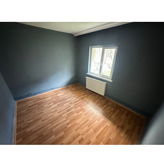 İNCİRLİ DE GENİŞ METRAJLI YAPILI MASRAFSIZ 4+1