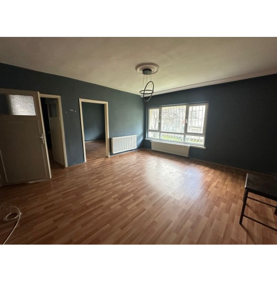 İNCİRLİ DE GENİŞ METRAJLI YAPILI MASRAFSIZ 4+1