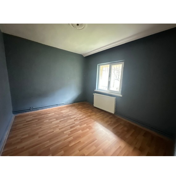 İNCİRLİ DE GENİŞ METRAJLI YAPILI MASRAFSIZ 4+1