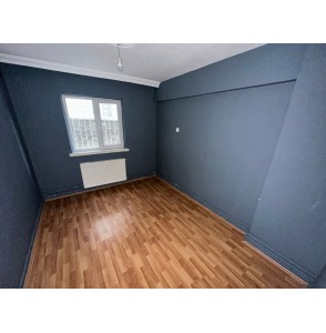 İNCİRLİ DE GENİŞ METRAJLI YAPILI MASRAFSIZ 4+1