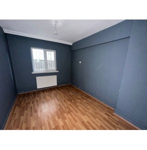 İNCİRLİ DE GENİŞ METRAJLI YAPILI MASRAFSIZ 4+1