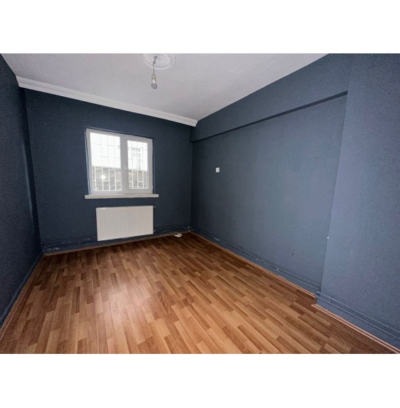 İNCİRLİ DE GENİŞ METRAJLI YAPILI MASRAFSIZ 4+1