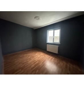 İNCİRLİ DE GENİŞ METRAJLI YAPILI MASRAFSIZ 4+1