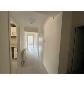 KUŞCAĞIZ MUHTARLIK YAKINI KAT KONUMUNDA 2+1 MASRAFSIZ DAİRE