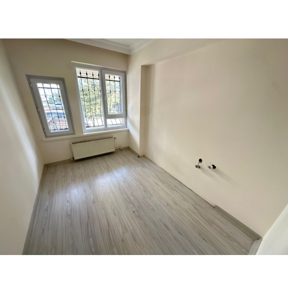 KUŞCAĞIZ MUHTARLIK YAKINI KAT KONUMUNDA 2+1 MASRAFSIZ DAİRE