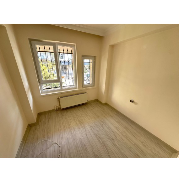 KUŞCAĞIZ MUHTARLIK YAKINI KAT KONUMUNDA 2+1 MASRAFSIZ DAİRE