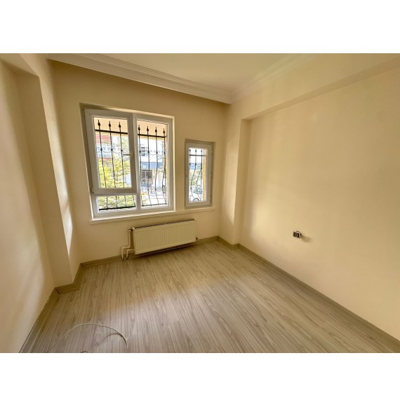 KUŞCAĞIZ MUHTARLIK YAKINI KAT KONUMUNDA 2+1 MASRAFSIZ DAİRE