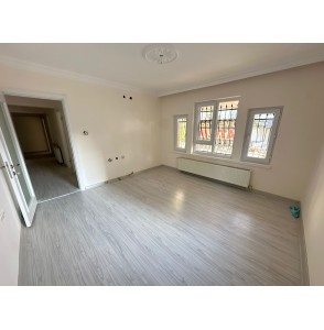 KUŞCAĞIZ MUHTARLIK YAKINI KAT KONUMUNDA 2+1 MASRAFSIZ DAİRE