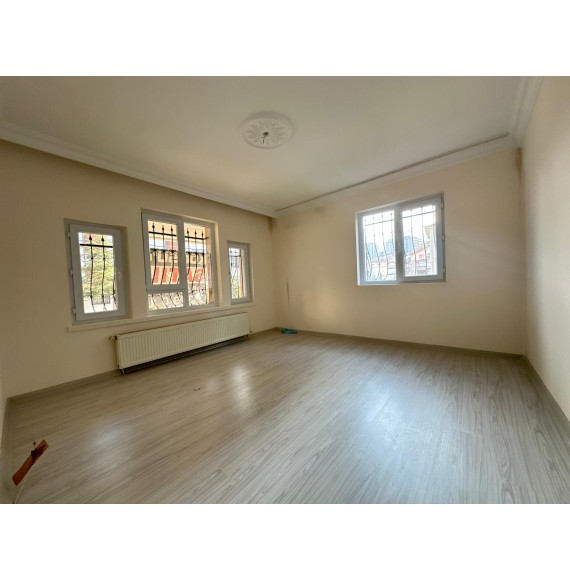 KUŞCAĞIZ MUHTARLIK YAKINI KAT KONUMUNDA 2+1 MASRAFSIZ DAİRE