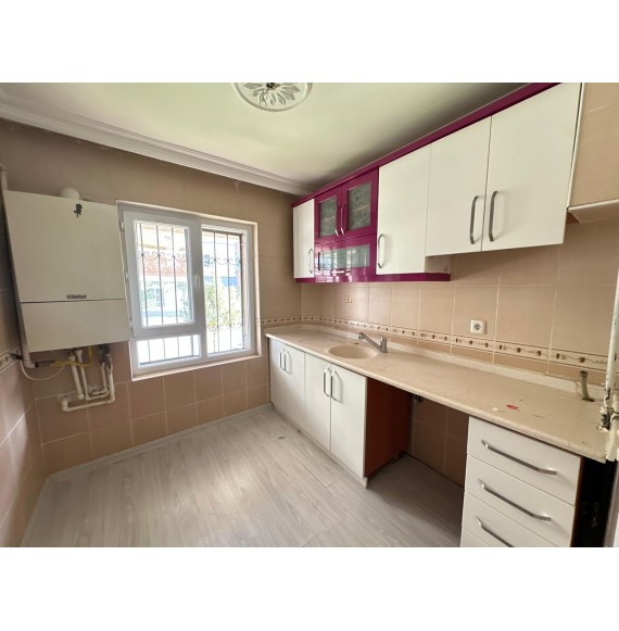 KUŞCAĞIZ MUHTARLIK YAKINI KAT KONUMUNDA 2+1 MASRAFSIZ DAİRE