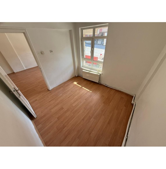 GÜNSAZAK CADDESİ PARALELİNDE KATTA MASRAFSIZ 3+1 FIRSAT DAİRESİ