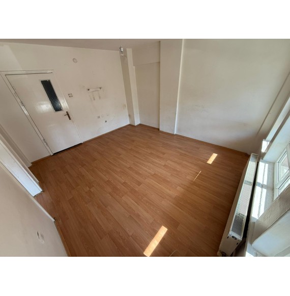 GÜNSAZAK CADDESİ PARALELİNDE KATTA MASRAFSIZ 3+1 FIRSAT DAİRESİ