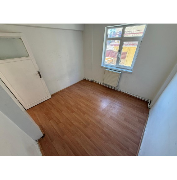 GÜNSAZAK CADDESİ PARALELİNDE KATTA MASRAFSIZ 3+1 FIRSAT DAİRESİ