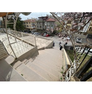 FIRSAT DAİRESİ AŞAĞIEĞLENCE GÖBEGE 2 DK MESAFEDE KATTA 3+1