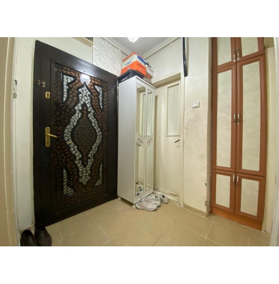 FIRSAT DAİRESİ AŞAĞIEĞLENCE GÖBEGE 2 DK MESAFEDE KATTA 3+1