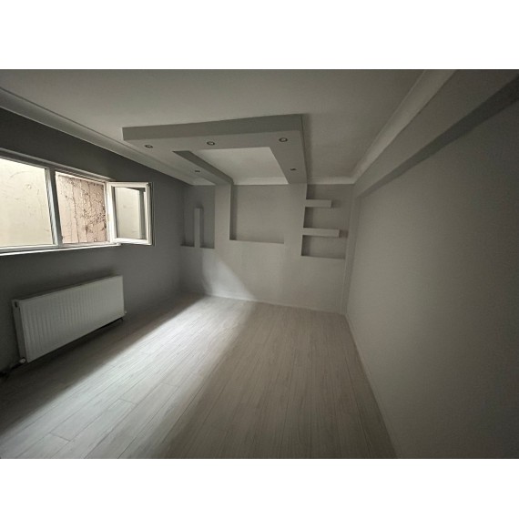 ATAPARK ANA CADDE ÜZERİNDE KAT KONUMUNDA ASANSÖRLÜ YAPILI 2+1