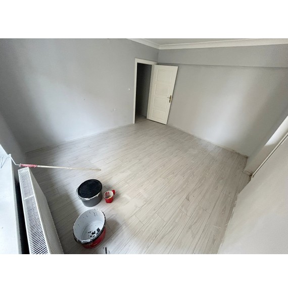 ATAPARK ANA CADDE ÜZERİNDE KAT KONUMUNDA ASANSÖRLÜ YAPILI 2+1