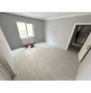 ATAPARK ANA CADDE ÜZERİNDE KAT KONUMUNDA ASANSÖRLÜ YAPILI 2+1
