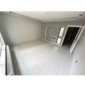 ATAPARK ANA CADDE ÜZERİNDE KAT KONUMUNDA ASANSÖRLÜ YAPILI 2+1