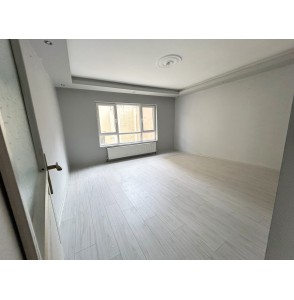 ATAPARK ANA CADDE ÜZERİNDE KAT KONUMUNDA ASANSÖRLÜ YAPILI 2+1