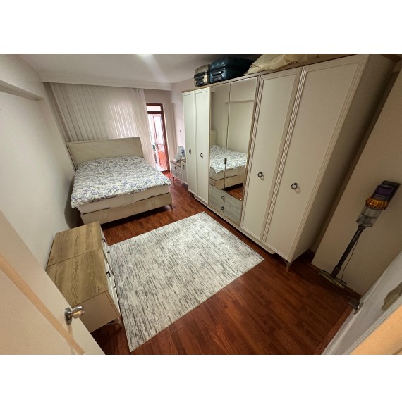 HİSAR'DA ANA CADDE ÜZERİNDE ASANSÖRLÜ YAPILI ÖN CEPHE 3+1