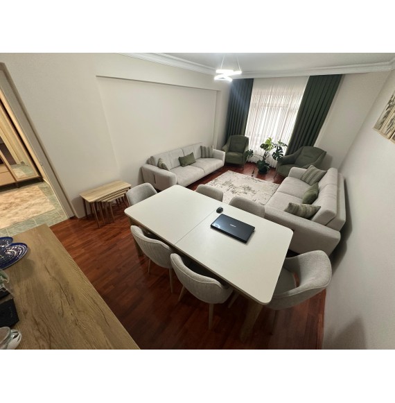 HİSAR'DA ANA CADDE ÜZERİNDE ASANSÖRLÜ YAPILI ÖN CEPHE 3+1