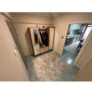 HİSAR'DA ANA CADDE ÜZERİNDE ASANSÖRLÜ YAPILI ÖN CEPHE 3+1