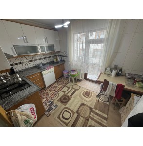 YEŞİLTEPE KIZILIRMAK CADDESİ ÜZERİ ARA KATTA 130m2 YAPILI 3+1