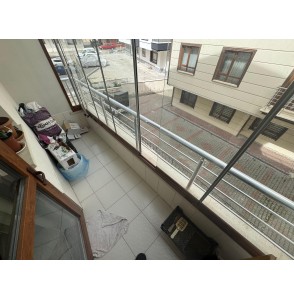 YEŞİLTEPE KIZILIRMAK CADDESİ ÜZERİ ARA KATTA 130m2 YAPILI 3+1