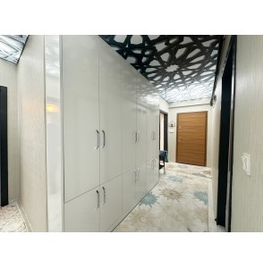 OVACIKDA YENİ BİNADA E.BANYOLU LÜKS YAPILI YÜKSEK KAT 3+1 DAİRE